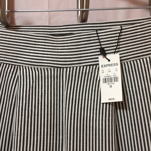 NWT Express Pull On Pant - Picture 3 of 5